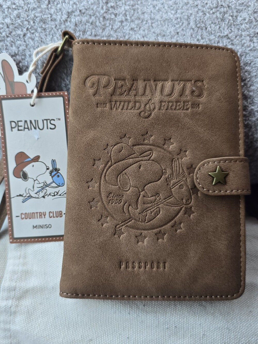 Peanuts Snoopy Passport Holder Wallet